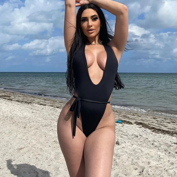 Marbella swimsuit black - Picture 2 of 4